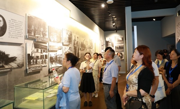 學(xué)習(xí)型城市建設(shè)暨2024“城市CLC項(xiàng)目”建設(shè)推進(jìn)會(huì)舉行